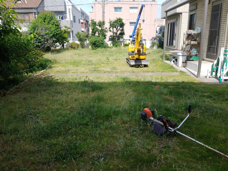 人工芝　貼付け前